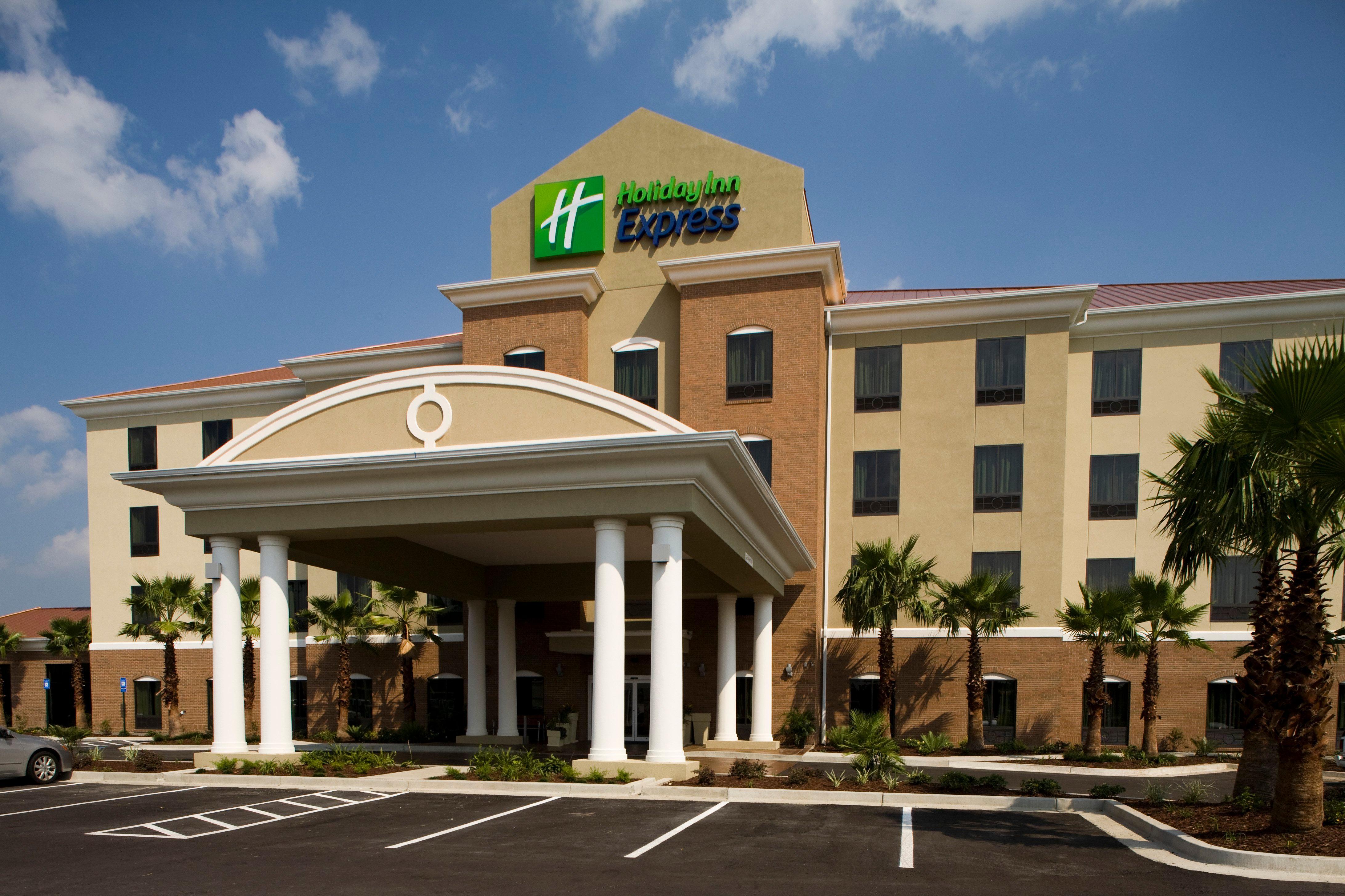 ווייקרוס Holiday Inn Express מראה חיצוני תמונה