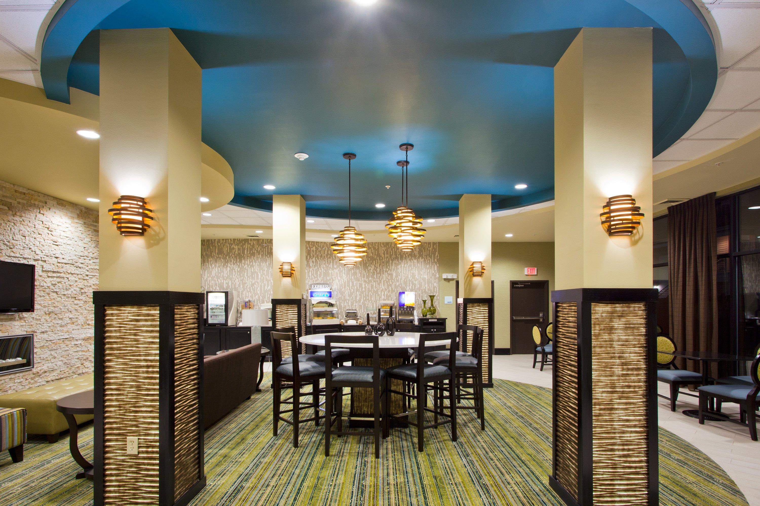 ווייקרוס Holiday Inn Express מראה חיצוני תמונה